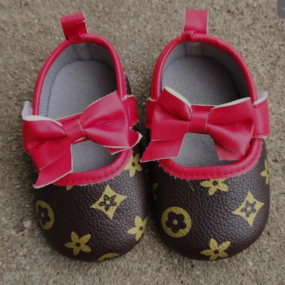 Flower inspired sandals